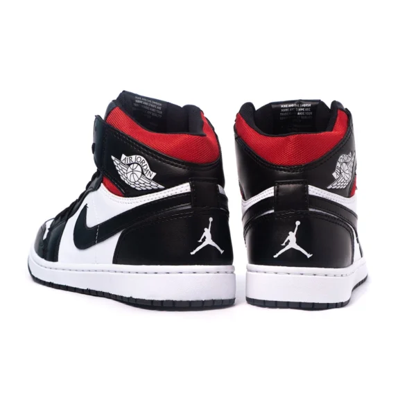 Tênis Nike Air Jordan 1 MID Cano Médio
