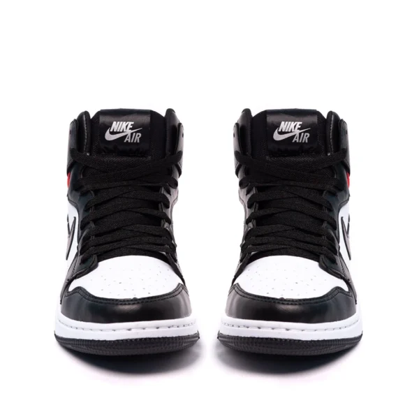 Tênis Nike Air Jordan 1 MID Cano Médio