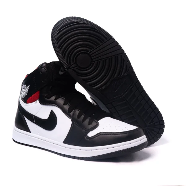 Tênis Nike Air Jordan 1 MID Cano Médio