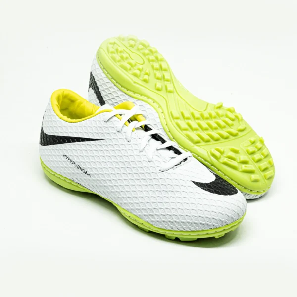 Chuteira Society Nike Hypervenom