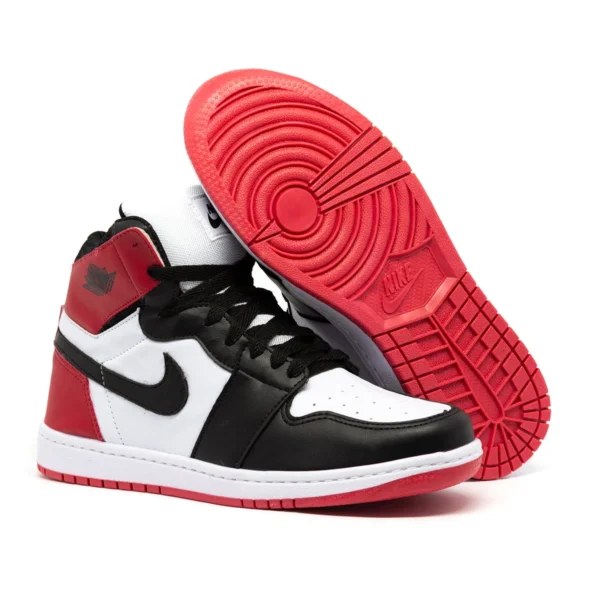 Tênis Nike Air Jordan 1 MID Cano Médio